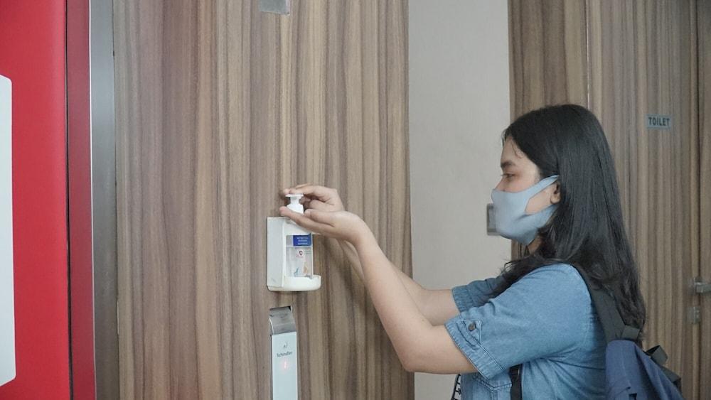Reddoorz Plus Near Stadion Mandala Krida Yogyakarta Esterno foto