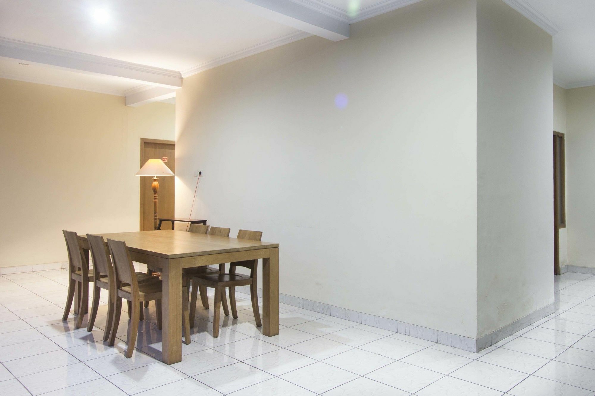 Reddoorz Plus Near Stadion Mandala Krida Yogyakarta Esterno foto